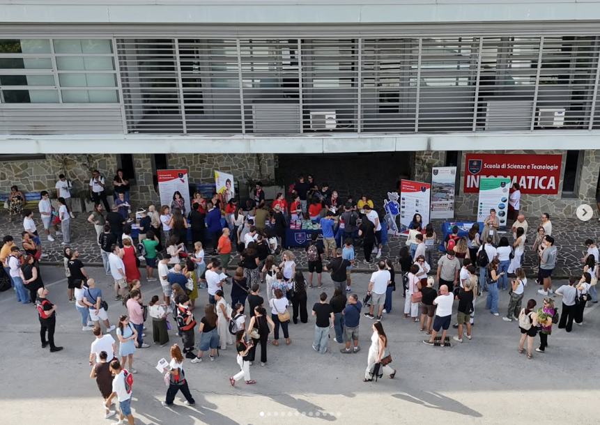 Students and members of the University of Camerino academic community on campus